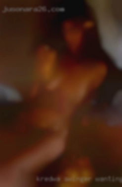 KRedWa swinger wanting to have sex in public place
